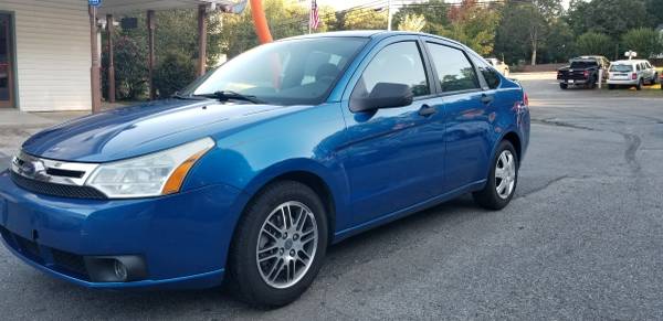 2010 Ford Focus SE excellent condition runs great for sale in Cumming, GA – photo 9