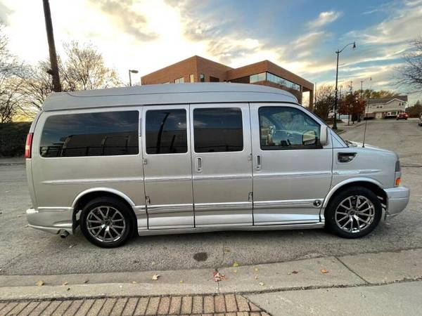 2013 GMC SAVANA CARGO 1500 1OWNER LEATHER 3ROW NEW TIRES 135976 -... for sale in Skokie, IL – photo 4