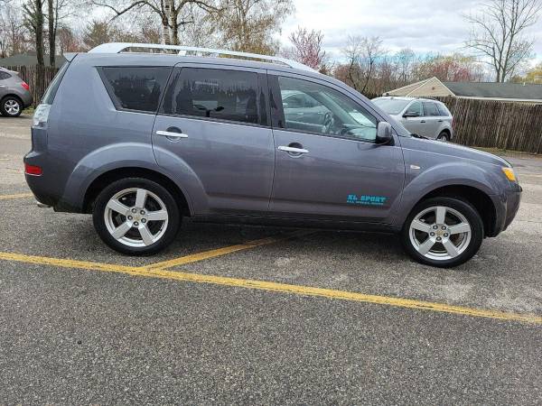 2007 Mitsubishi Outlander AWD 3rd Row - - by dealer for sale in Derry, MA – photo 6