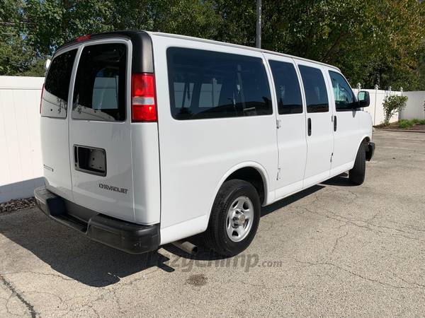 2005 Chevrolet Express G1500 for sale in Downers Grove, IL – photo 3