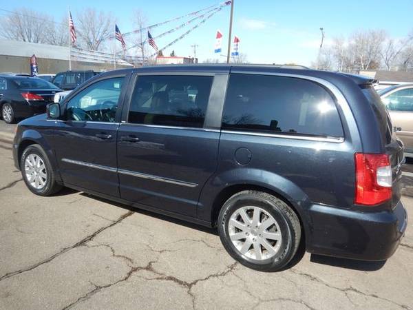 2013 Chrysler Town & Country Touring - Must Sell! Special Deal! for sale in Oakdale, MN – photo 5