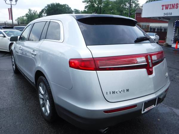 2014 LINCOLN MKT ECOBOOST**LIKE NEW**SUPER LOW MILES**FINANCING AVAILA for sale in Detroit, MI – photo 2