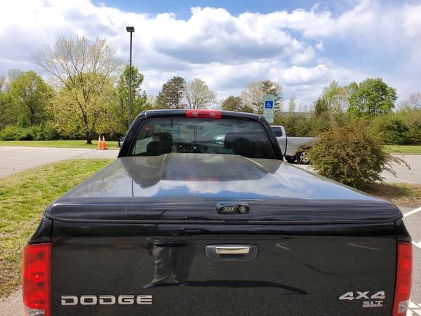Black 2004 Dodge Ram 1500 4WD for sale in Fredericksburg, VA – photo 3