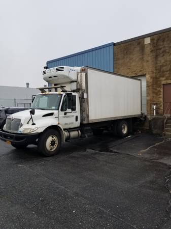 2011 international box truck w reefer for sale in Bohemia, NY – photo 3