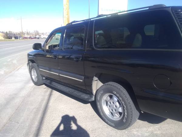 2003 Chevy suburban 4X4 - cars & trucks - by owner - vehicle... for sale in Cheyenne, WY – photo 2