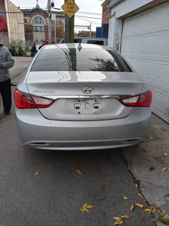 2011 Hyunday Sonata 4 cil - cars & trucks - by owner - vehicle... for sale in Chicago, IL – photo 15