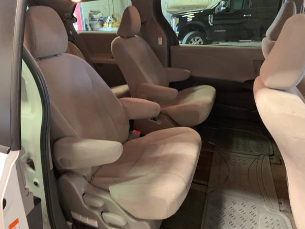 2017 Toyota Sienna L FWD 7-Passenger (Natl) for sale in Tulsa, OK – photo 7