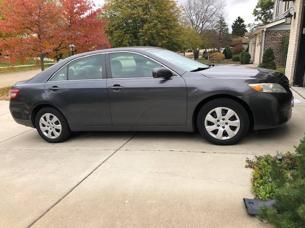 2011 Toyota Camry LE Supper LOW Mileage - cars & trucks - by owner -... for sale in Glenview, IL – photo 3