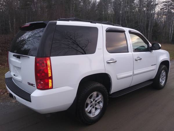 2007 GMC Yukon SLT 4X4 "Loaded, New Sticker, Must See" - cars &... for sale in Windsor, ME – photo 6