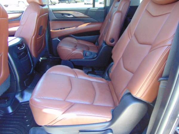 2017 Cadillac Escalade ESV Luxury ( Mileage: 67, 820! - cars & for sale in Devine, TX – photo 13