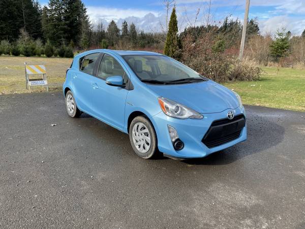 2015 Toyota Prius C 37k miles - - by dealer - vehicle for sale in Vancouver, OR – photo 2
