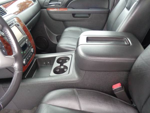 2013 Chevrolet Suburban 1500 4WD LTZ Package for sale in West Bridgewater, RI – photo 12
