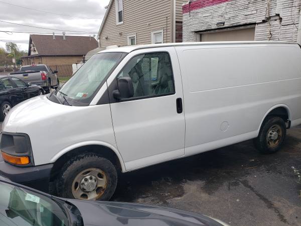 2006 CHEVY EXPRESS 2500 CARGO VAN for sale in Rochester , NY – photo 4