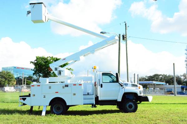 2009 GMC C5500 ALTEC BUCKET TRUCK 4X4 42FT - - by for sale in Hollywood, FL – photo 7