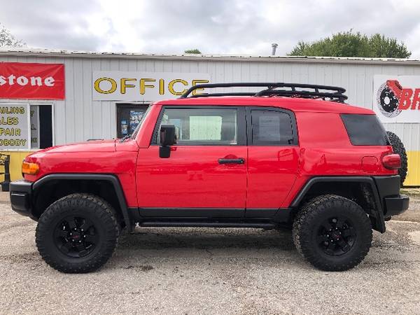 1 OWNER TOYOTA FJ CRUISER+4X4+LOW MILES+RARE++FINANCING+WARRANTY for sale in CENTER POINT, IA – photo 2