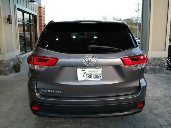 2018 Toyota Highlander LE with for sale in Murfreesboro, TN – photo 4
