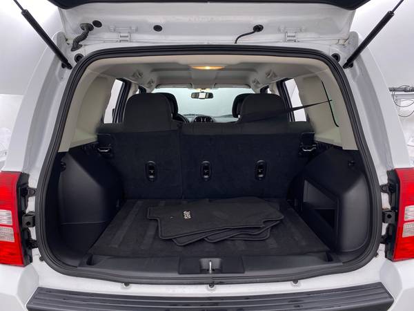 2016 Jeep Patriot Sport SUV 4D suv White - FINANCE ONLINE - cars &... for sale in Phoenix, AZ – photo 23