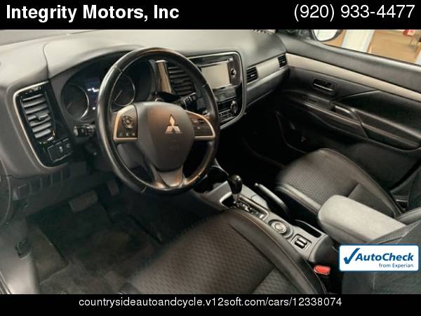 2015 Mitsubishi Outlander SE ***Financing Available*** for sale in Fond Du Lac, WI – photo 6