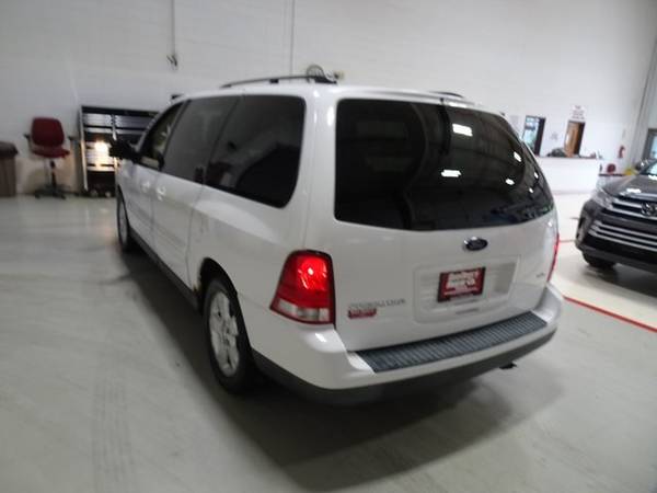 2004 Ford Freestar SES Vibrant White Clearcoat for sale in Cedar Falls, IA – photo 21
