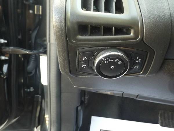 2014 Ford Focus 4dr Sdn SE with Clearcoat Paint for sale in Fort Myers, FL – photo 12