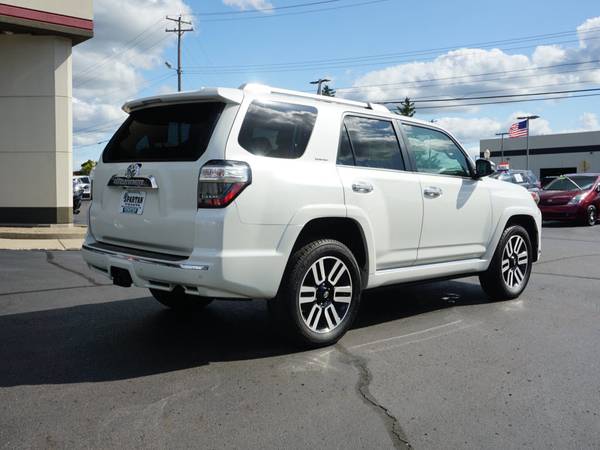 2017 Toyota 4Runner AWD limited! One owner! CLEAN! CERTIFIED! for sale in Lansing, MI – photo 7