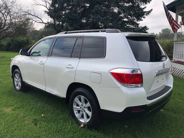 2012 TOYOTA HIGHLANDER..AWD..ONE OWNER..THIRD ROW..FINANCING OPTIONS! for sale in Holly, OH – photo 3