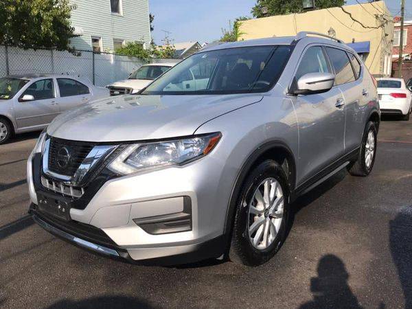 2018 Nissan Rogue FWD SV for sale in Jamaica, NY