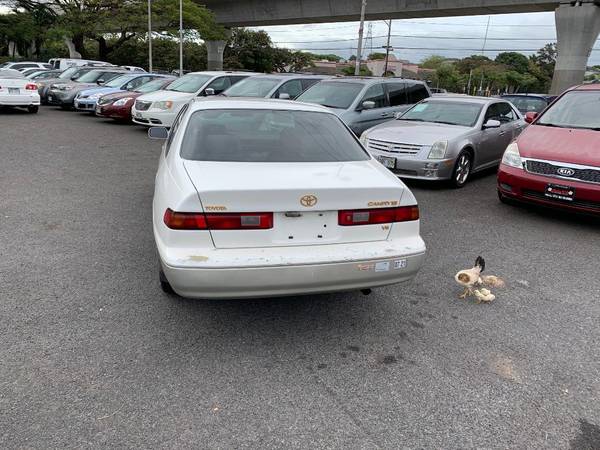 1998 Toyota Camry 4dr Sdn XLE V6 Auto - - by dealer for sale in Pearl City, HI – photo 3