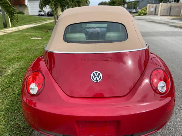 2008 VOLKSWAGEN NEW BEETLE CONVERTIBLE LIKE NEW, ONLY $1000 DOWN!!! for sale in Hollywood, FL – photo 5