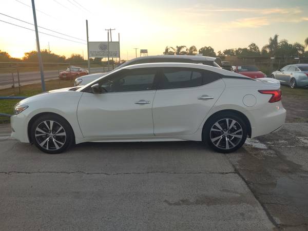 2016 NISSAN MAXIMA BEAUTIFUL & CLEAN 65K MILES - cars & trucks - by... for sale in McAllen, TX – photo 4
