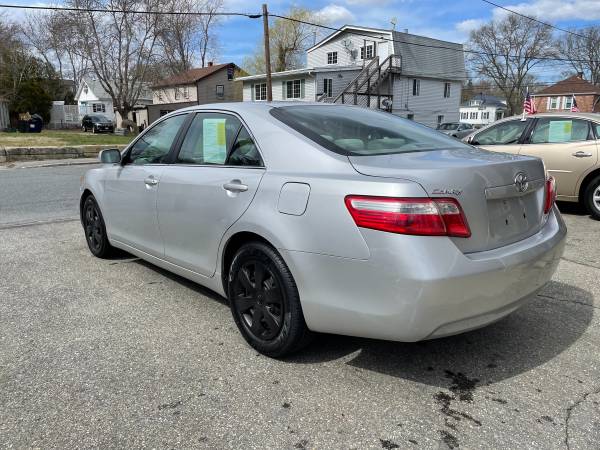 2009 Toyota Camry LE 135, 000 miles 4 cly clean carfax great on gas for sale in Westport , MA – photo 10