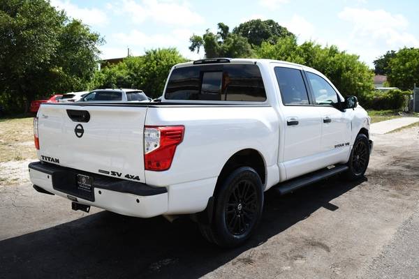 2019 Nissan Titan SV 4x4 4dr Crew Cab Pickup Truck for sale in Miami, TX – photo 5