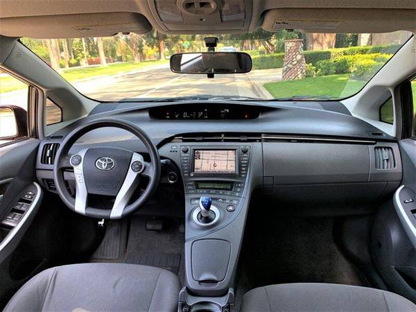 2010 Toyota Prius III III 4dr Hatchback - - by dealer for sale in Los Angeles, CA – photo 20