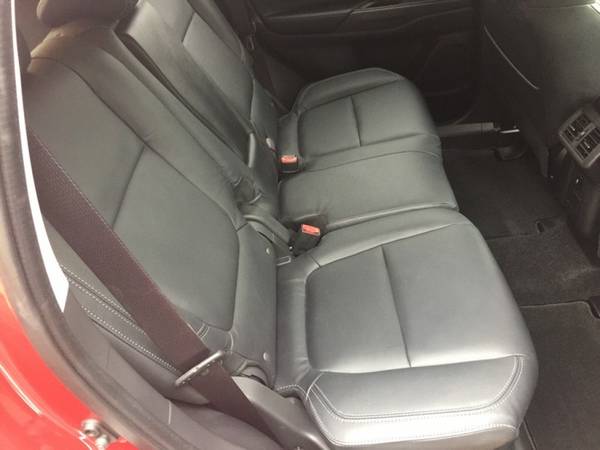 2019 Mitsubishi Outlander SEL S-AWC with Cargo Area Concealed Storage for sale in Fredericksburg, VA – photo 18