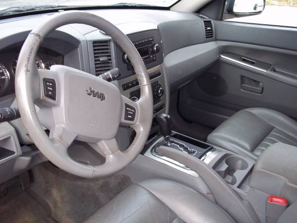 2007 JEEP GRAND CHEROKEE - cars & trucks - by dealer - vehicle... for sale in Tiverton , RI – photo 8