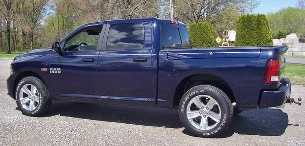 2018 RAM 1500 Sport CrewCab 4x4 only 18k mi - - by for sale in Other, IN – photo 2