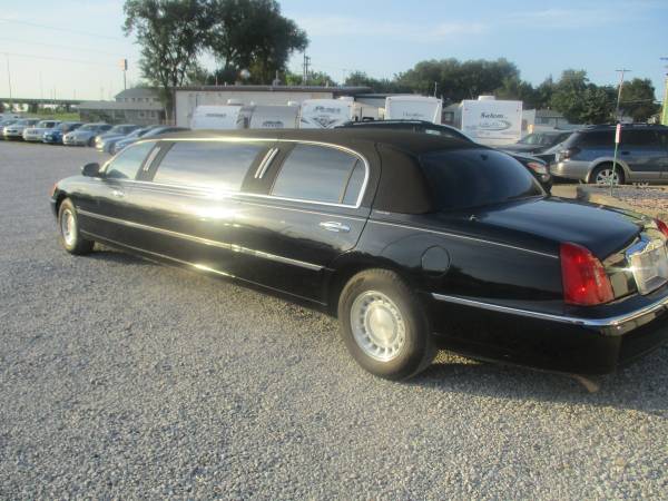 2001 Lincoln Town Car Executive Limousine for sale in Lincoln, NE – photo 7