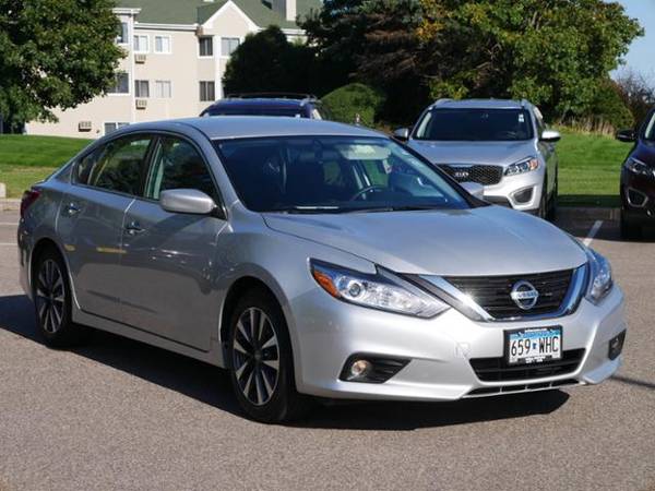 2016 Nissan Altima 4dr Sdn I4 2.5 SV for sale in Inver Grove Heights, MN – photo 3