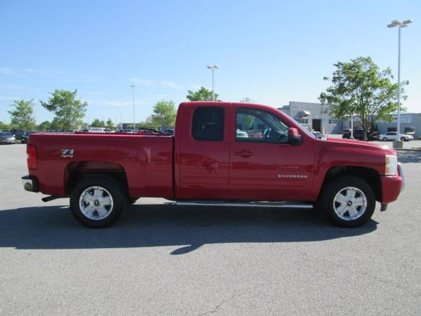 2011 Chevy Chevrolet Silverado 1500 LT pickup Victory Red - cars & for sale in Bentonville, AR – photo 6