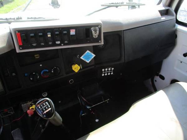 2000 International 4700 DT 4700 CRANE TRUCK CREW CAB - cars & trucks... for sale in south amboy, FL – photo 9