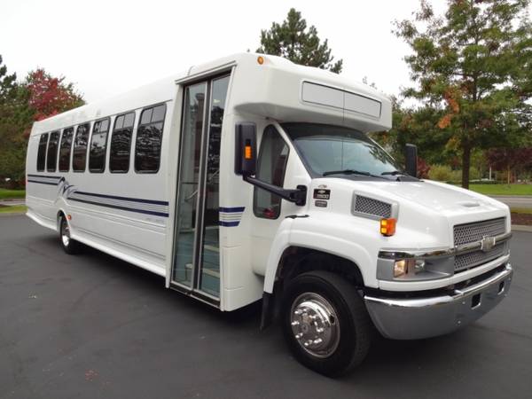 2004 Chevrolet C5500 28 Psngr Shuttle Bus:34K Miles Duramax Must See for sale in Auburn, WA – photo 3