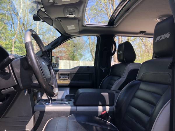2OO6 FORD F/15O LIMITED EDITION CREW CAB 4 x 4 for sale in Mahomet, IL – photo 2