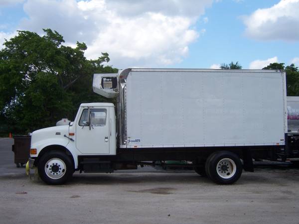 2) International Refrigerated Box Trucks for sale in Fort Lauderdale, FL – photo 2