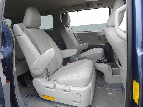Toyota Sienna XLE Navigation Leather DVD Sunroof Van Mini Vans Loaded for sale in Norfolk, VA – photo 16