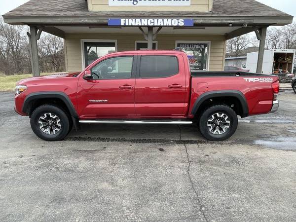 2017 TOYOTA TACOMA DOUBLE CAB - - by dealer - vehicle for sale in Shawnee, MO – photo 6