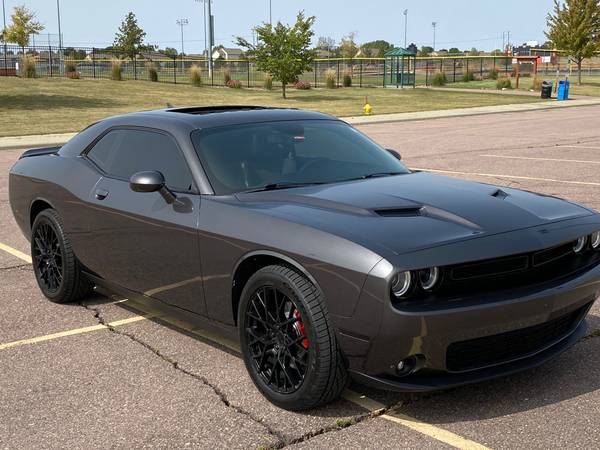 DODGE CHALLENGER 2018 GT AWD MUTIPLE UPGRADES AND WARRANTY INCLUDED... for sale in Sioux Falls, IA – photo 6