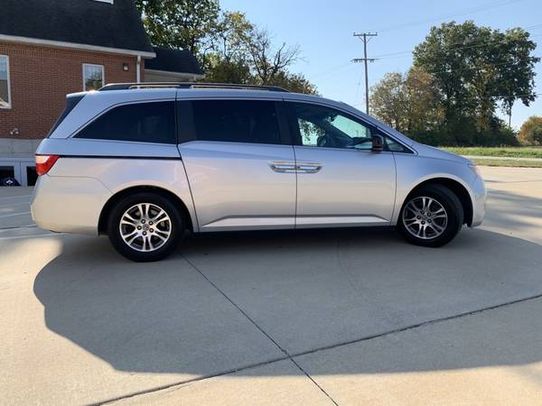 2011 Honda Odyssey EX-L - cars & trucks - by owner - vehicle... for sale in Ballwin, MO – photo 7