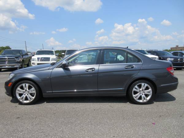 ** 2009 MERCEDES C300 4MATIC- LOADED! AWD! GUARANTEED FINANCE! for sale in Lancaster, PA – photo 4
