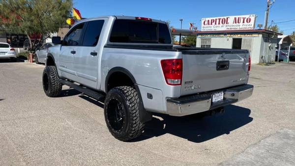 2015 Nissan Titan Crew Cab SV 4x4 7” CARFAX Wow - cars & trucks - by... for sale in El Paso, TX – photo 7