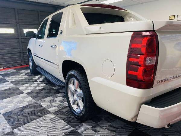 2013 Chevrolet Chevy Avalanche LTZ - cars & trucks - by dealer -... for sale in Plano, TX – photo 4
